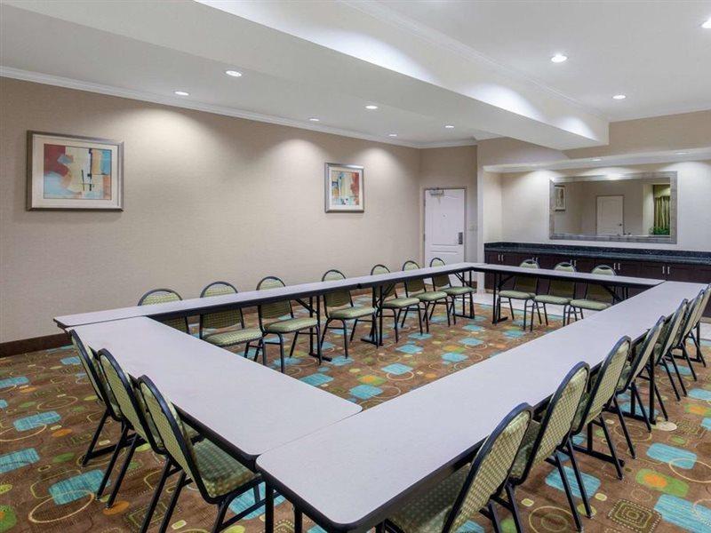 Fairfield By Marriott Inn & Suites ฮิลส์โบโร ภายนอก รูปภาพ