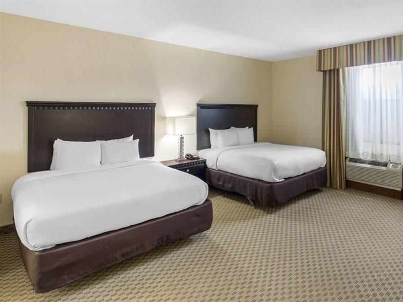 Fairfield By Marriott Inn & Suites ฮิลส์โบโร ภายนอก รูปภาพ
