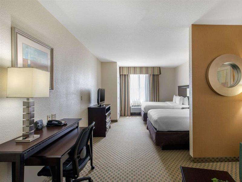 Fairfield By Marriott Inn & Suites ฮิลส์โบโร ภายนอก รูปภาพ