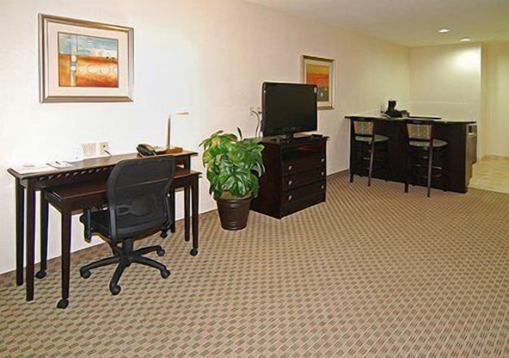 Fairfield By Marriott Inn & Suites ฮิลส์โบโร ภายนอก รูปภาพ