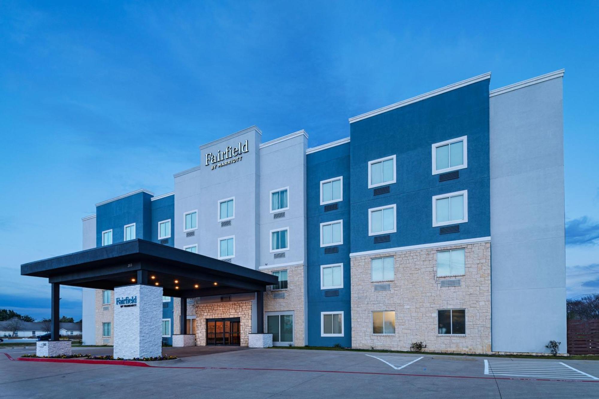 Fairfield By Marriott Inn & Suites ฮิลส์โบโร ภายนอก รูปภาพ